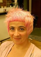 cieniowane fryzury krótkie - uczesanie damskie z włosów krótkich cieniowanych zdjęcie numer 150B